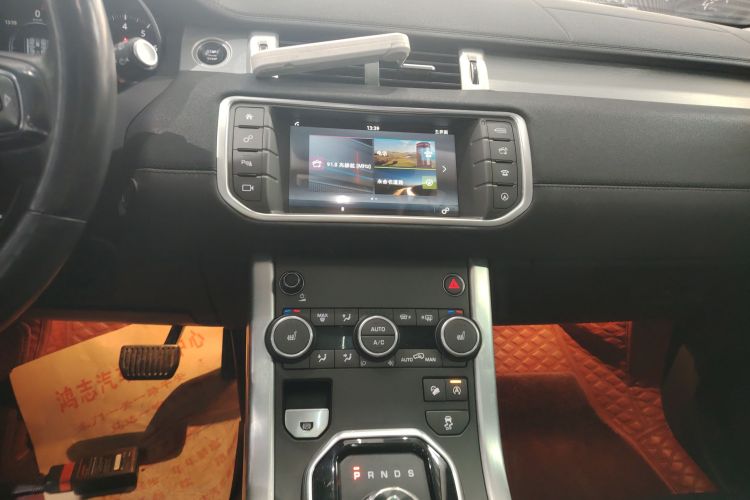 路虎 揽胜极光 2017款 2.0T 英伦锋尚版中控内饰16