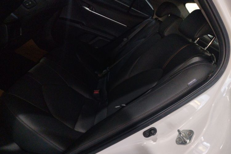 丰田 凯美瑞 2021款 2.0G 豪华版中控内饰7004