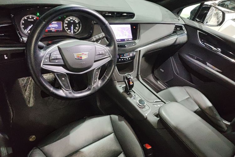 凯迪拉克XT5 2020款 28T 豪华型中控内饰12