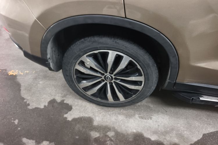 广汽传祺 传祺GS4 2015款 200T G-DCT豪华版车身外观6008