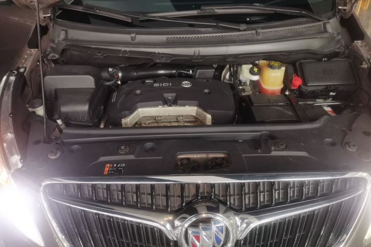 别克GL8 2017款 25S 尊贵型 国V机舱底盘24