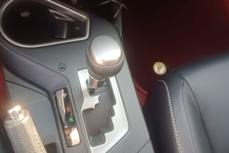 丰田 RAV4荣放 2016款 2.0L CVT两驱智尚版 国V中控内饰18