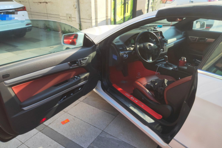 奔驰E级(进口) 2010款 E 260 CGI 敞篷版中控内饰20