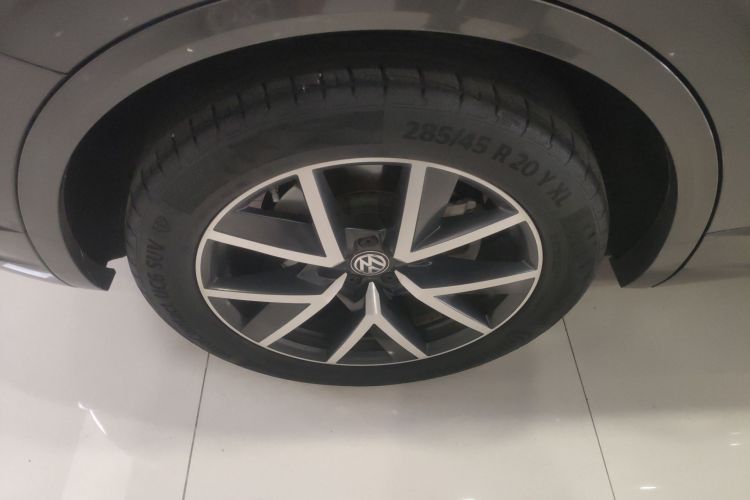 大众 途锐 2020款 3.0TSI 锐享版 国VI车身外观6008