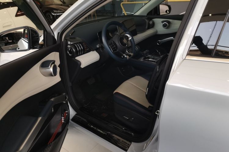 比亚迪 元PLUS 2022款 510KM 旗舰型局部细节19