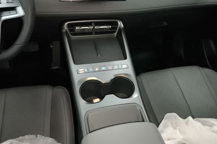 比亚迪 秦PLUS 2025款 DM-i 智驾版 128KM进取型中控内饰18