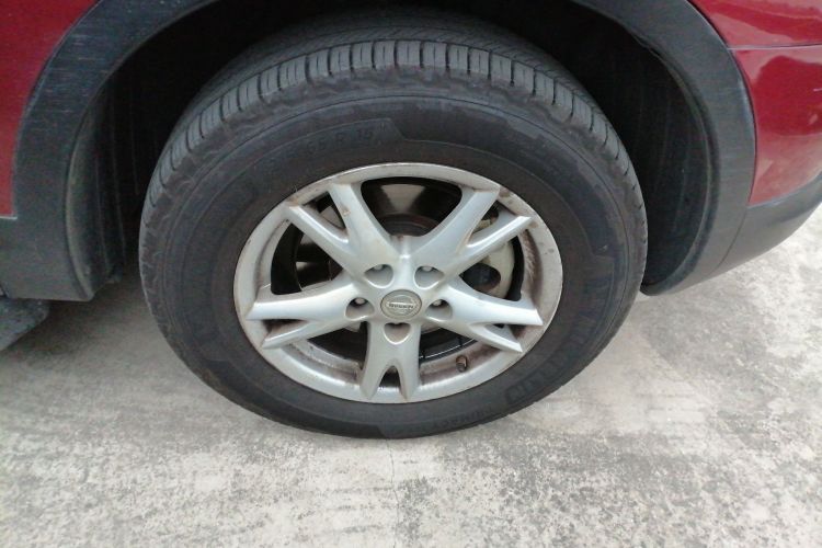 日产 逍客 2012款 2.0XL 火 CVT 2WD车身外观10