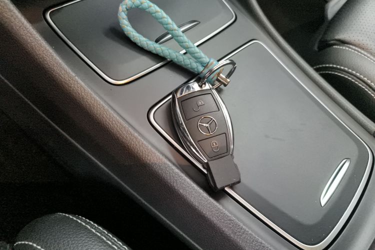 奔驰GLA 2018款 GLA 200 动感型中控内饰11