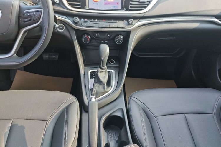 别克 英朗 2021款 改款 典范 1.5L 自动精英型局部细节18