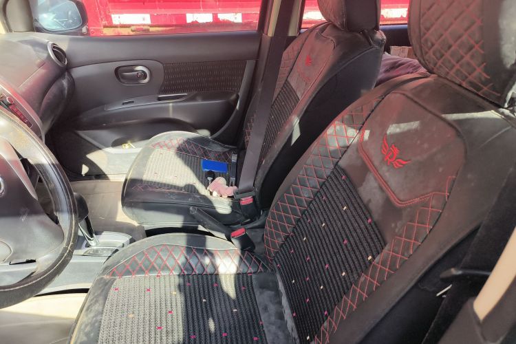 日产 骊威 2013款 劲锐 1.6XV CVT豪华版局部细节19