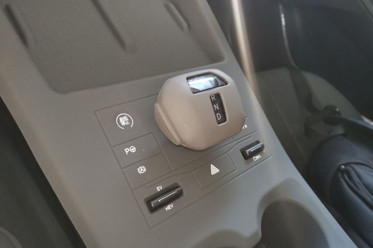 比亚迪 秦PLUS 2025款 DM-i 智驾版 55KM领先型中控内饰18