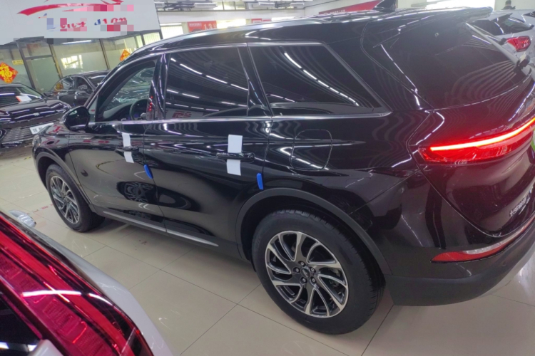 林肯 冒险家 2020款 2.0T 两驱尊享版车身外观4