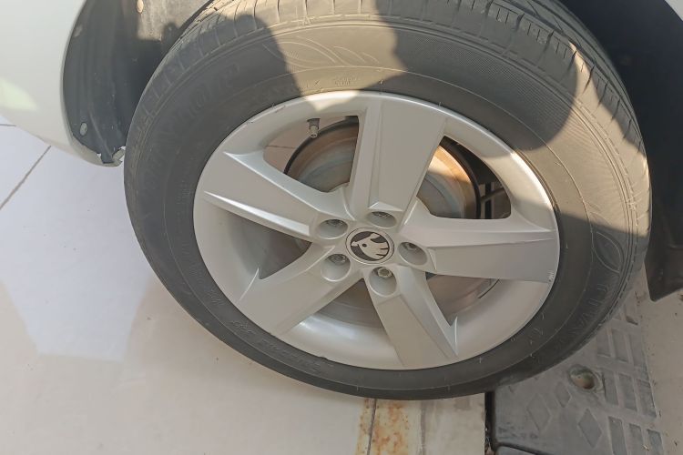 斯柯达 晶锐 2017款 1.4L 自动车享版车身外观56