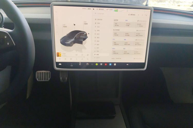 特斯拉 Model 3 2023款 长续航全轮驱动版中控内饰16