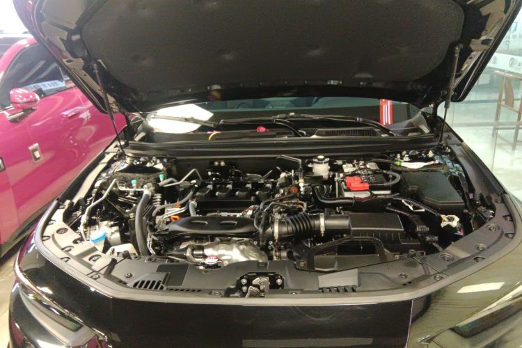 本田 英仕派 2025款 260TURBO 典雅版机舱底盘24