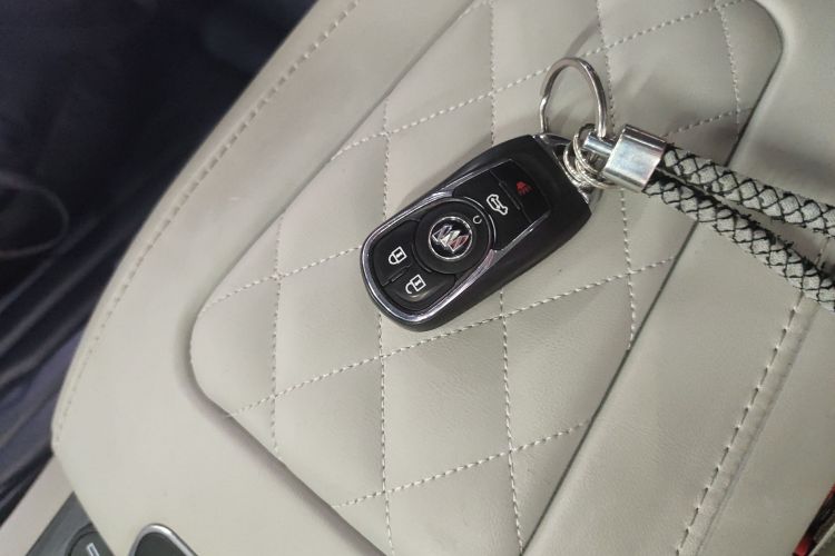 别克GL8 2022款 ES陆尊 653T 舒适型中控内饰11