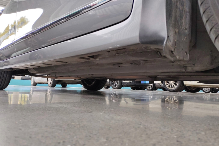 日产 天籁 2011款 公爵 2.5L XV尊雅版局部细节9001