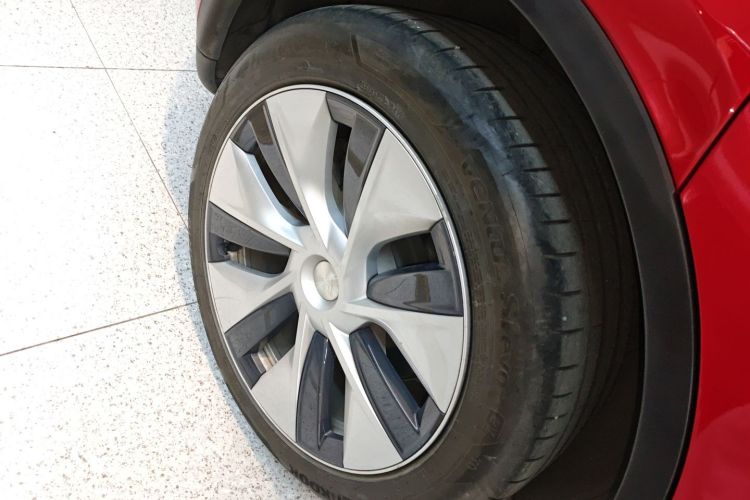 特斯拉 Model Y 2021款 长续航全轮驱动版 3D7车身外观6008