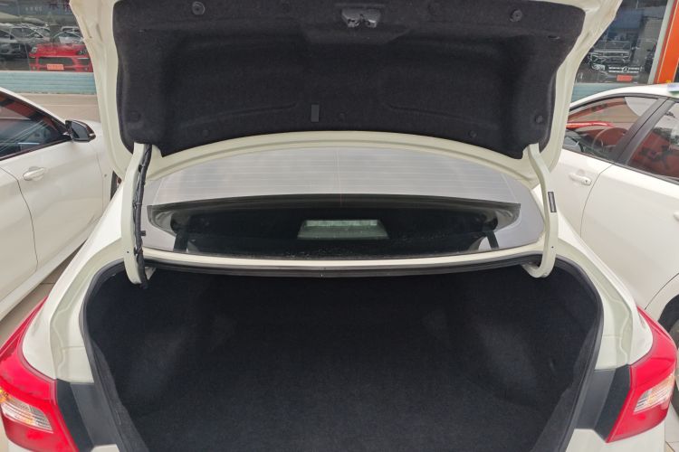 日产 轩逸 2021款 经典 1.6XE CVT专享版机舱底盘23