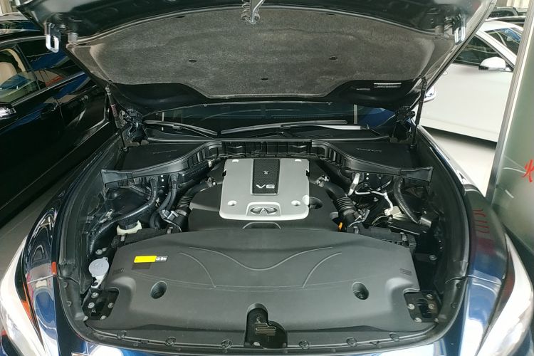 英菲尼迪Q70 2017款 Q70L 2.5L 精英版局部细节24