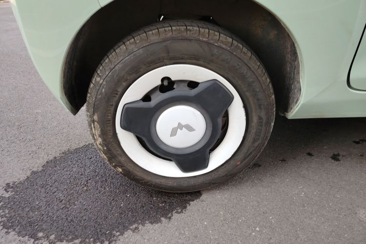 五菱汽车 宏光MINIEV 2021款 马卡龙时尚款 磷酸铁锂车身外观6008