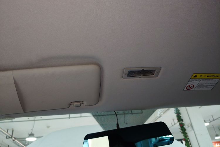 荣威 科莱威CLEVER 2022款 311km元气啵啵版中控内饰22