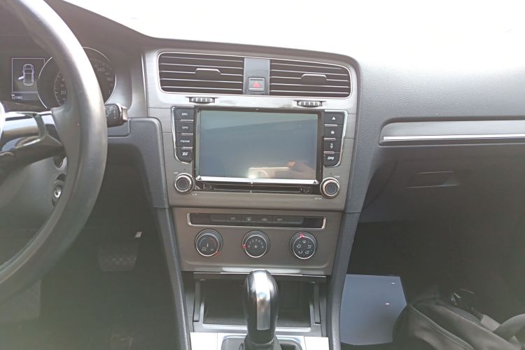 大众 高尔夫 2015款 1.6L 自动舒适型中控内饰16