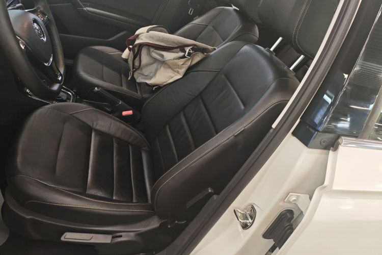 大众 宝来 2018款 1.5L 自动舒适型中控内饰19