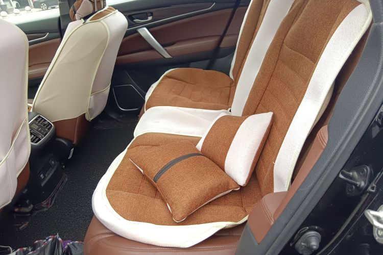 本田UR-V 2017款 370TURBO 两驱尊贵版 国V中控内饰7004