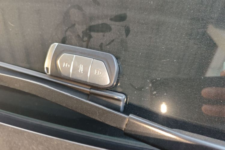 岚图汽车 岚图FREE 2021款 四驱标准增程版中控内饰7001