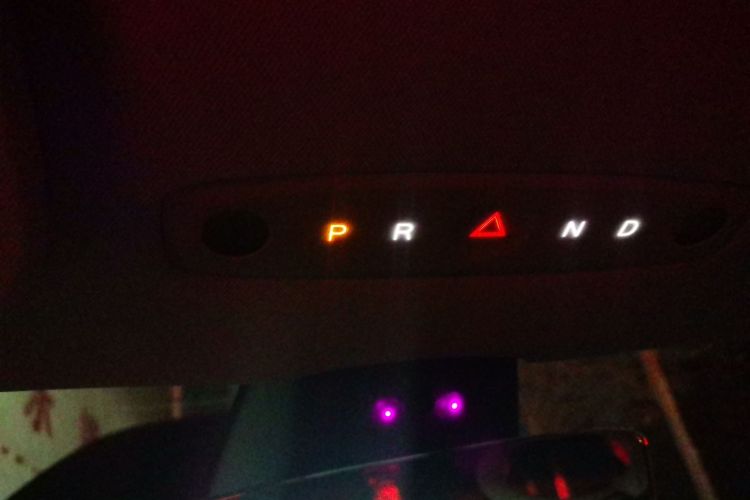 特斯拉 Model 3 2023款 长续航全轮驱动版中控内饰18