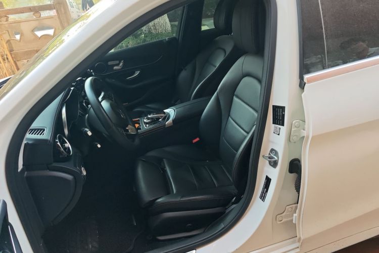 奔驰C级 2017款 C 200 L 运动版局部细节19