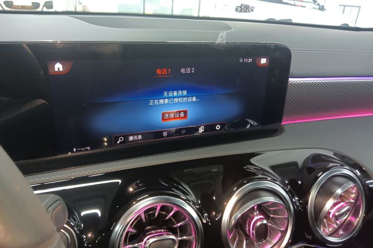 奔驰A级 2020款 改款二 A 180 L 运动轿车中控内饰16