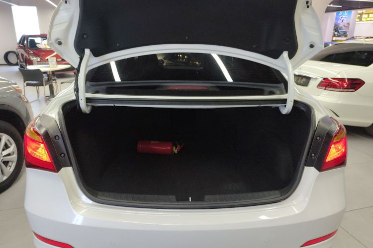 现代 名图 2016款 1.8L 自动智能型GLS机舱底盘23