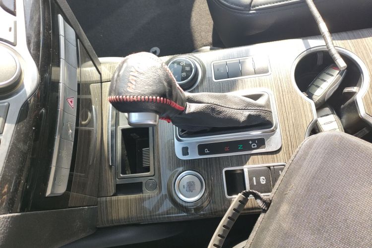 哈弗H9 2015款 2.0T 四驱豪华型 7座中控内饰18