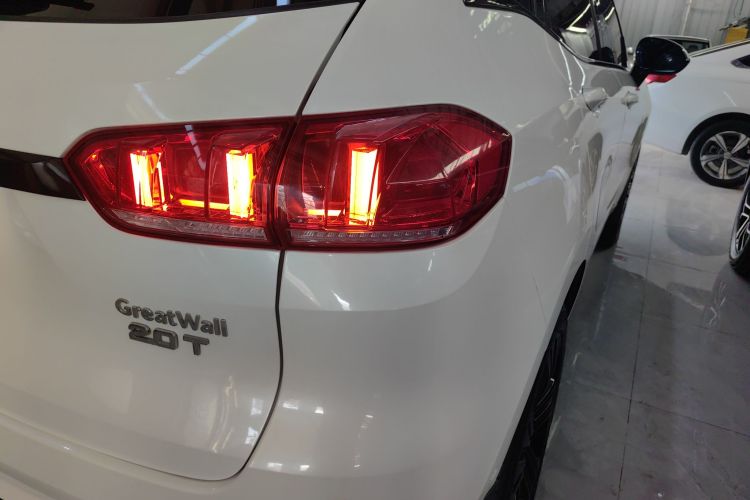 魏牌 VV5 2017款 2.0T 旗舰型车身外观9