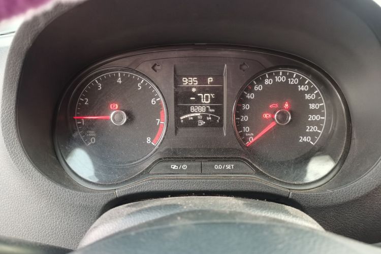 大众 Polo 2016款 1.4L 自动风尚型中控内饰15