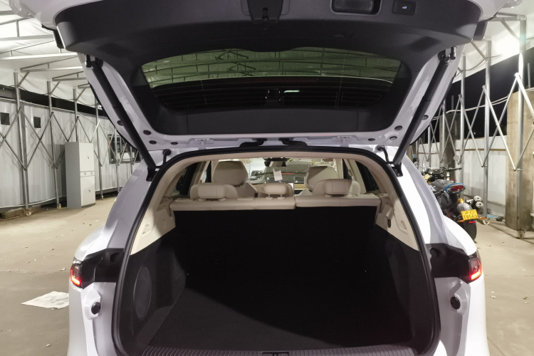 岚图汽车 岚图FREE 2025款 FREE+ 后驱乾崑版局部细节23