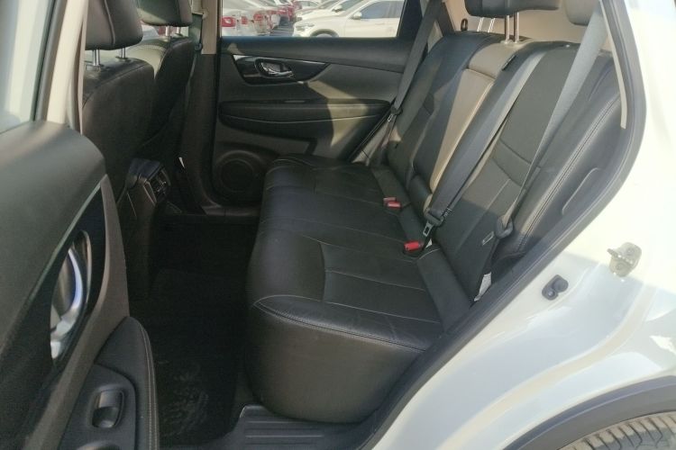 日产 奇骏 2019款 2.5L CVT智联豪华版 4WD中控内饰21