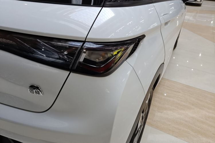 比亚迪 海豚 2021款 405km 时尚版车身外观9