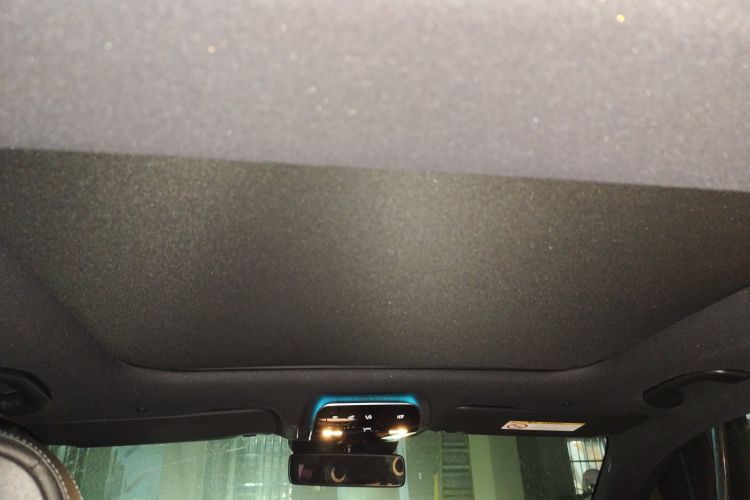 奔驰C级 2023款 改款二 C 260 L 皓夜运动版中控内饰22