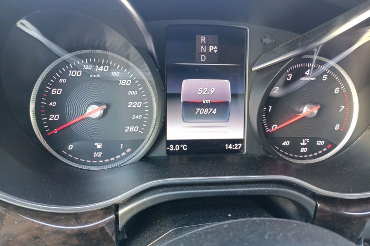 奔驰V级 2018款 V 260 L 尊贵加长版 国VI中控内饰15