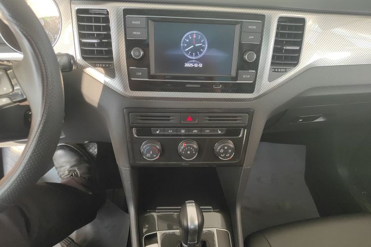 大众 高尔夫·嘉旅 2019款 280TSI 自动好奇型 国V局部细节16