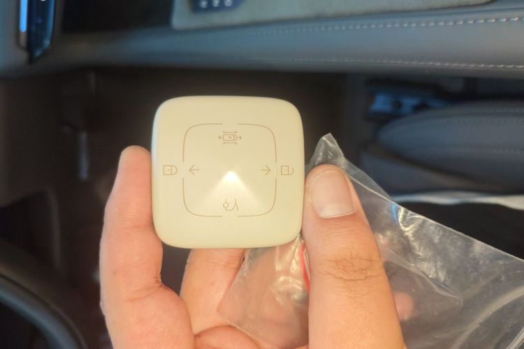 极氪001 2024款 ME版 100kWh 四驱中控内饰11