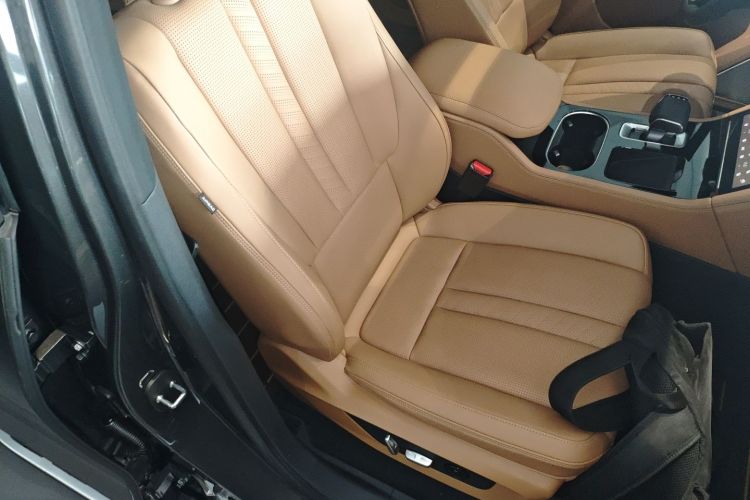 理想汽车 理想ONE 2020款 增程6座版局部细节41