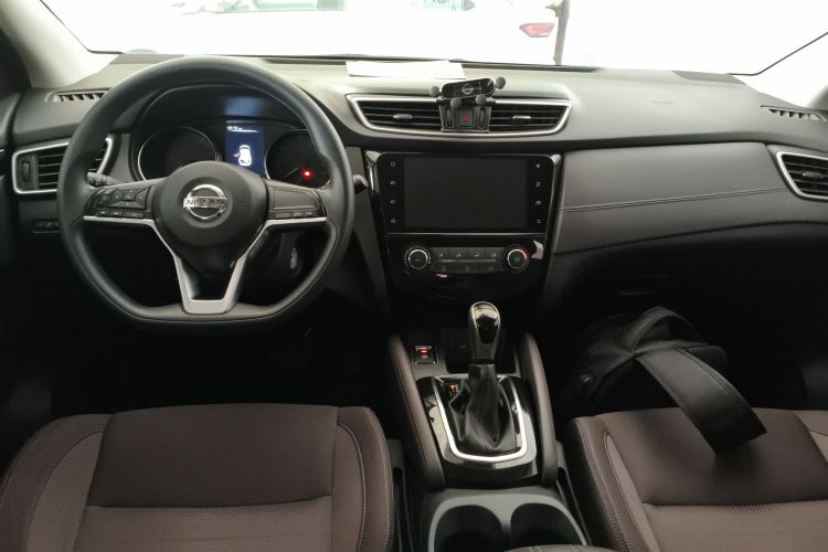 日产 逍客 2019款 2.0L CVT智享版中控内饰12