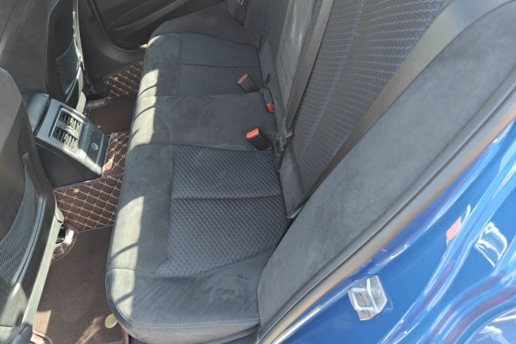 宝马3系 2017款 320i M运动型中控内饰21