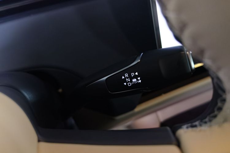 红旗天工06 2025款 520 智选版中控内饰18