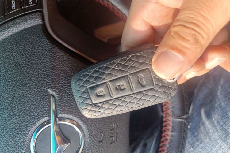 海马M6 2017款 1.5T CVT豪华型中控内饰7001