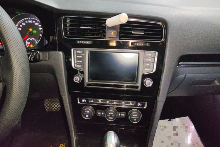 大众 高尔夫 2016款 280TSI 自动旗舰型中控内饰16